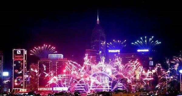 跨越时空的旋律——2024抖音跨年（烟花绽放）