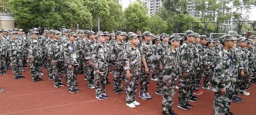 青春不散场（梦想与勇气）