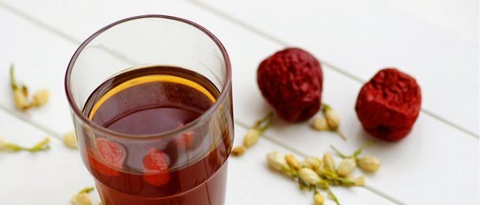 有关立秋的第一杯热茶作文的作文怎么写（《秋意浓，茶香更浓——立秋之约》）