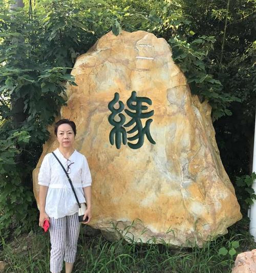 立秋小作文怎么写？（《秋风寄语，闺蜜心间》）