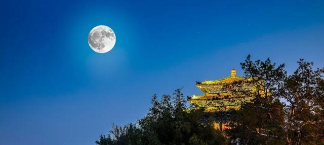 月色如银盘，梦境随心舞（月色如银盘）
